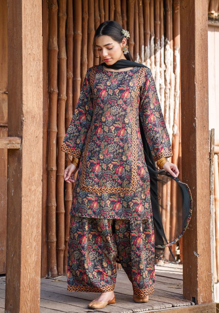 Zehra-e-Zameen – Turkish Lawn 3-Piece Suit (NLC-105-PK)